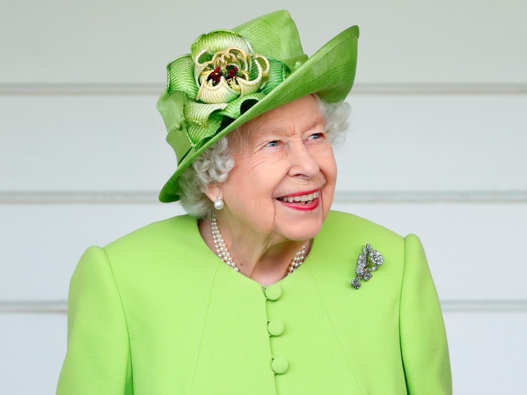 Regina Elisabetta II: una vita dedicata allo stile - Inchiostro